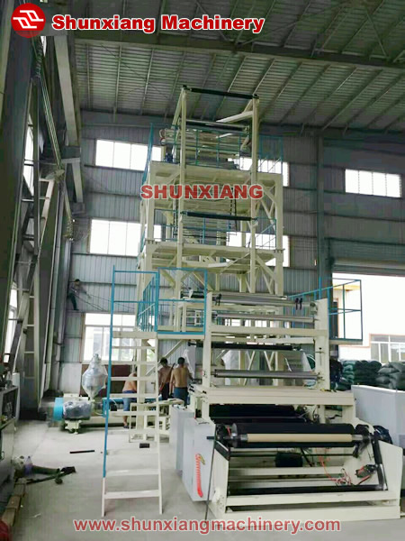 Multi-layers co-extrusion film blowing machine (IBS inner cooling)-n01.jpg